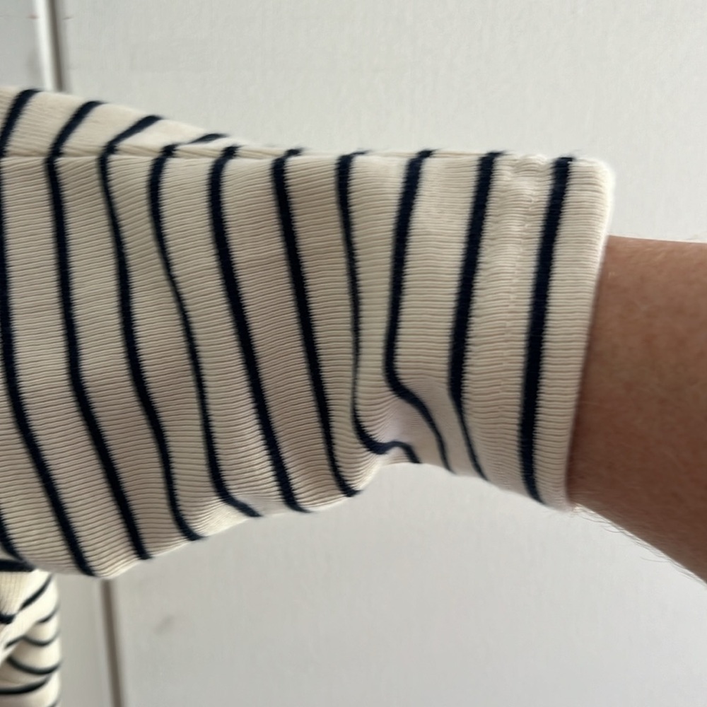 1. Chaps Woman’s Sweater Blazer with 3 functional Metal buttons and lapel. - Picture 7 of 16